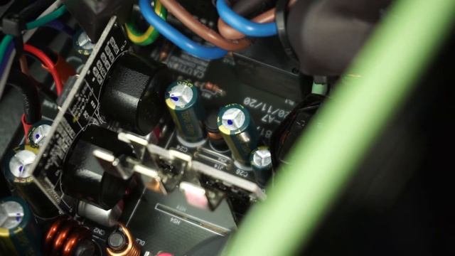 Un piacevole ritorno! - Chieftec Polaris 750W смотреть онлайн