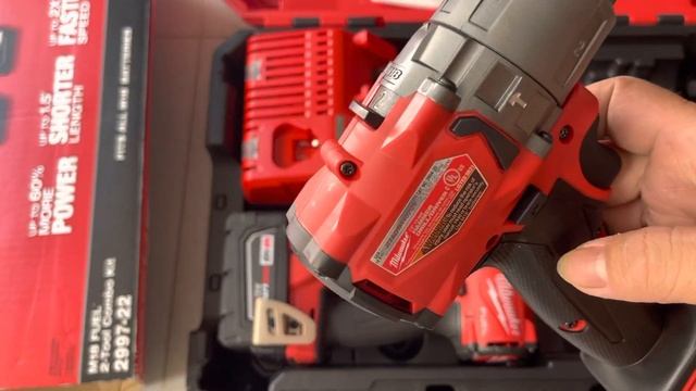 Máy khoan pin Milwaukee 2997, khoan Milwaukee 2804, vít Milwaukee 2853, 2 pin 5ah , sac Milwaukee смотреть онлайн