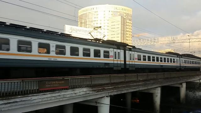 ЭД4М-0458 ЦППК Перекраска Наше Подмосковье На станции Кунцевская смотреть онлайн