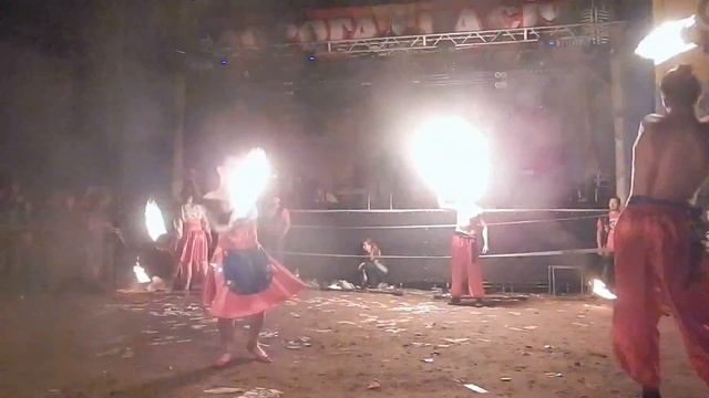 Фаер шоу в Черкассах ! Шоу -проект "Дыхание Дракона " на мото-слете "Дорога на Сич" 2016 год смотреть онлайн