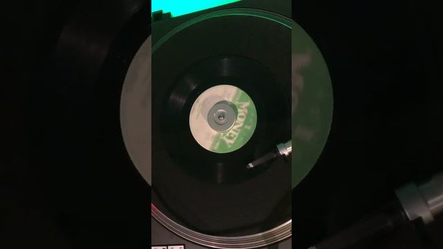 THE LARKS - THE JERK -1964 смотреть онлайн