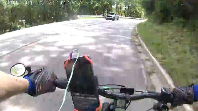 72V 3000W Cyclone ebike hybrid generator - 420W charger, 19 mi ride, 20-28mph, inline gen talk смотреть онлайн