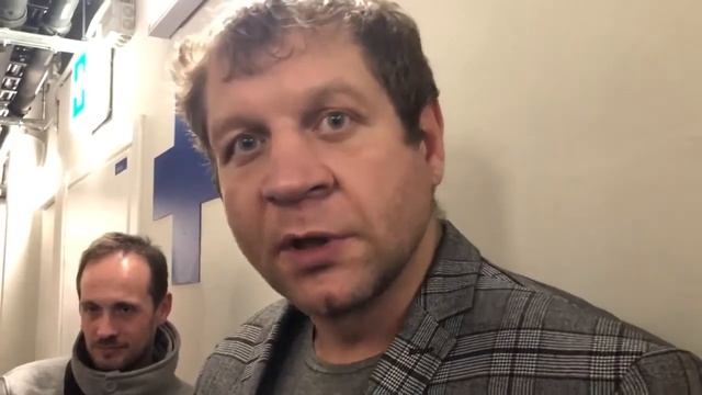 Александр Емельяненко после угарного боя с Кокляевым смотреть онлайн