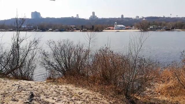 На берегу Матвеевского залива в Киеве. смотреть онлайн