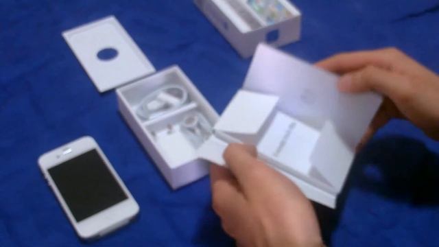 Unboxing iPhone4S White смотреть онлайн
