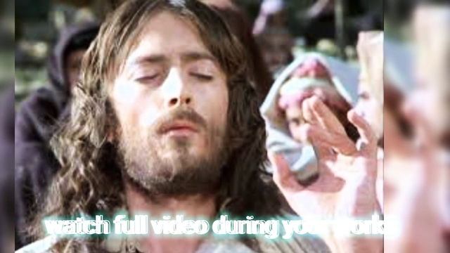 இயேசு இரண்டாம் முறை அப்பம் பலுகச் செய்தல்.