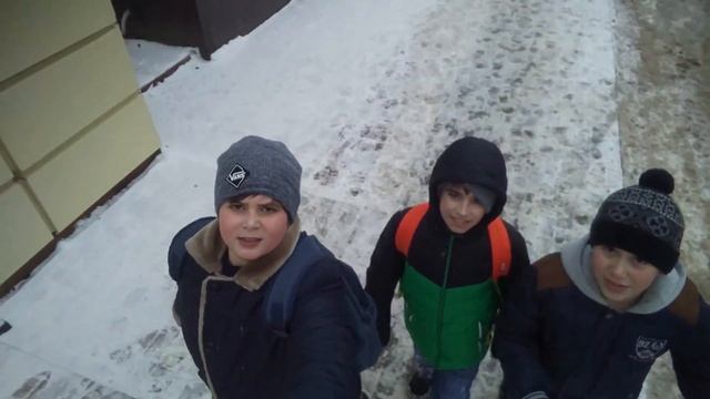 Новый гость. Влог после поездки на автобусе. смотреть онлайн