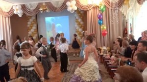 Вход на выпускной "Чудеса нас оставили"