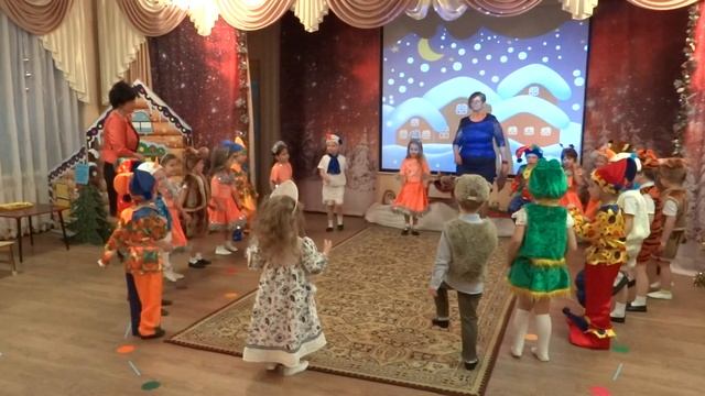 На пороге Новый год / Вход на праздник в средней группе смотреть онлайн