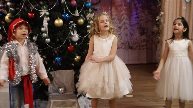 Верим в чудеса / Песня к новогоднему празднику. сл. Шекера Л. муз. Каптюхова С. смотреть онлайн