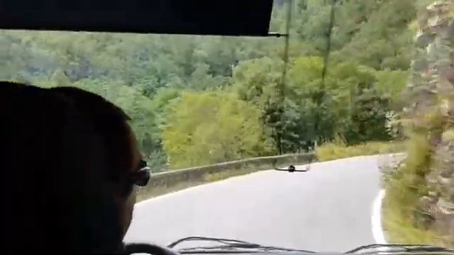 Путешествие из Viareggio в Levigliani к пещерам Antro del Corchia