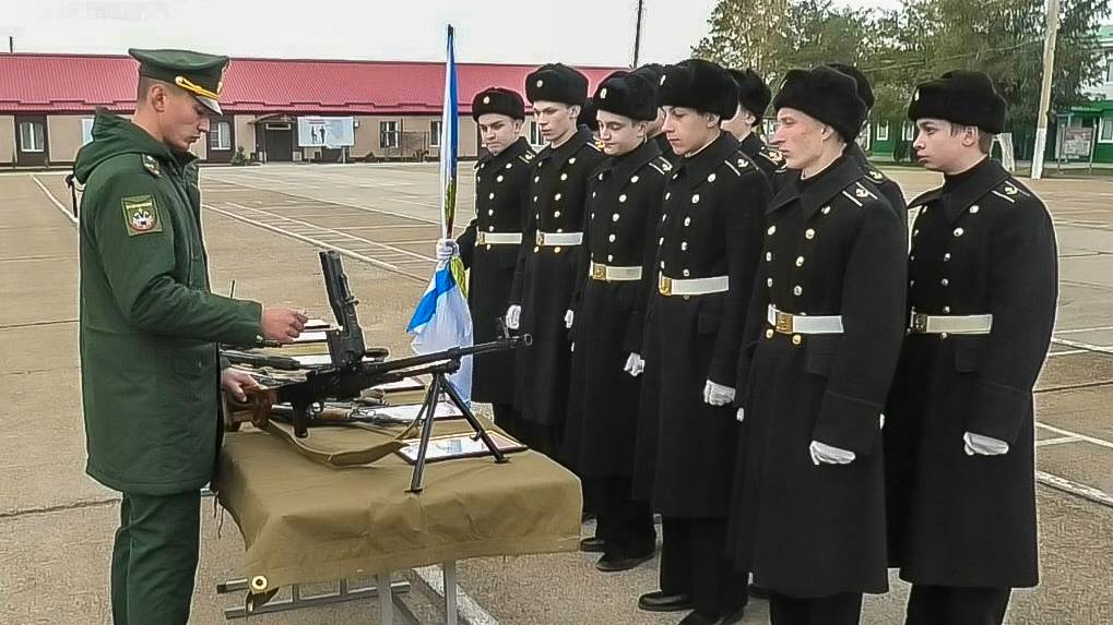 Школьники приняли участие в кадетском слете смотреть онлайн