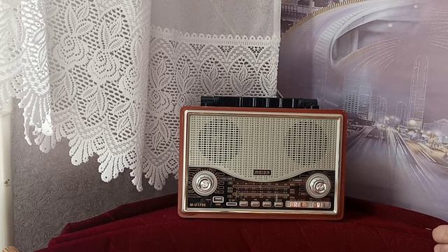 Радиоприемник Meier M-U1706 слушаем на частоте 3.2-10.0 MHz время10:30 смотреть онлайн
