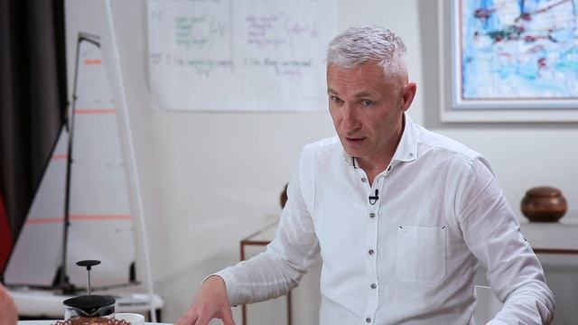 В этом интервью Ренат Батыров расскажет нам: Что же такое - НОВАЯ ЖИЗНЬ , #новаяжизнь #образование