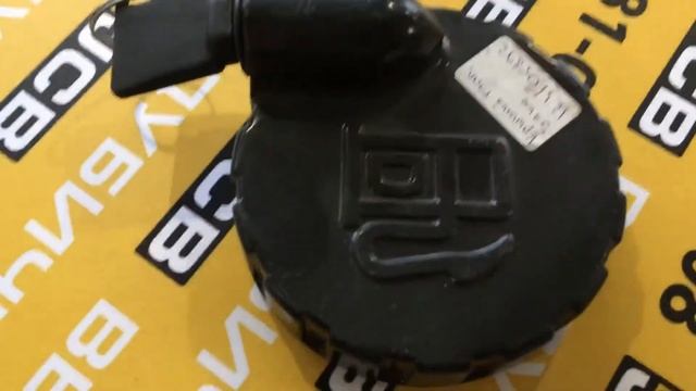 331/33064, 331/45908, 331/26782, 123/05892 Кришка паливного бака(металевого) на JCB 3CX, 4CX смотреть онлайн