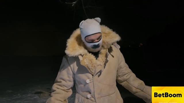 ИРЛ ХОЗЯЙСКАЯ БАНЯ НА НЕОБИТАЕМОМ ДВОРЕ / Парадевич, Кореш, Данила Горилла, смотреть онлайн