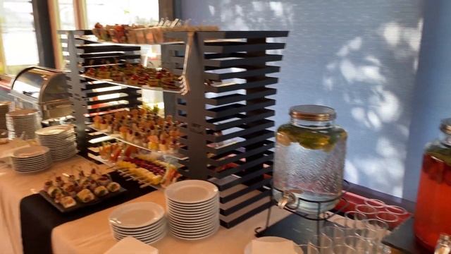 Свадебный фуршет в River Wake Club - кейтеринг в СПб смотреть онлайн