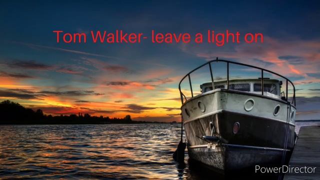 Tom Walker - Leave a Light on смотреть онлайн