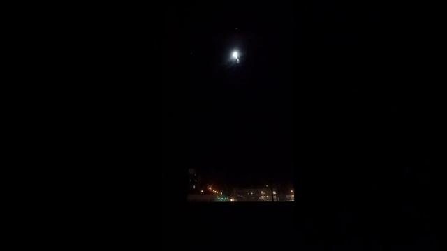 The Moon's orbit through my window. смотреть онлайн