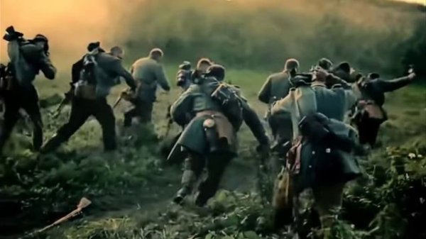 На востоке гром.