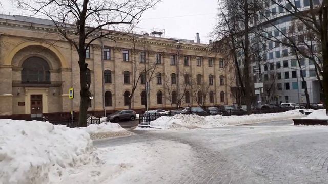 Москва 3548 площадь Академика Кутафина, сквер у метро Аэропорт зима день
