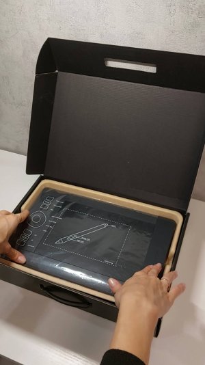 Графический планшет Wacom Intuos Pro S передам в добрые руки