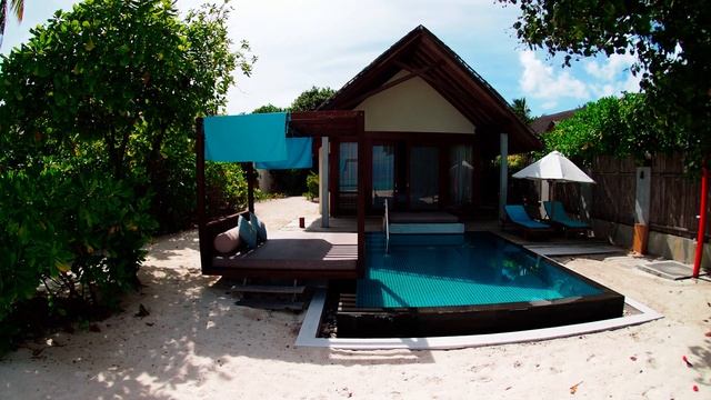 Отель Furaveri Maldives 5* обзор 2023 Мальдивы / Просторные виллы, питание, риф и сервис