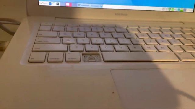 Resurrection of a 2009 Macbook смотреть онлайн