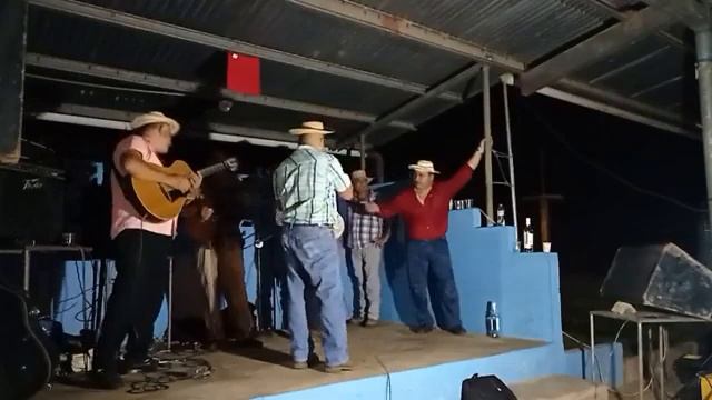 Cantadera Con Joaquín Castillo, Bartolome Díaz, Edgardo Iturralde y Fidel Nuñez смотреть онлайн