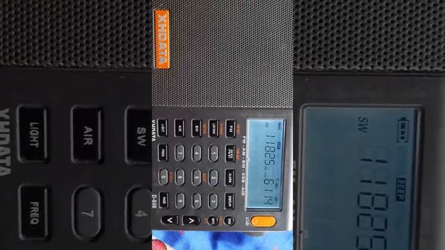 XHDATA D808  Radio...11825khz  RRI Bucharest..