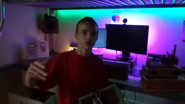 12v Solar System In My Room! смотреть онлайн