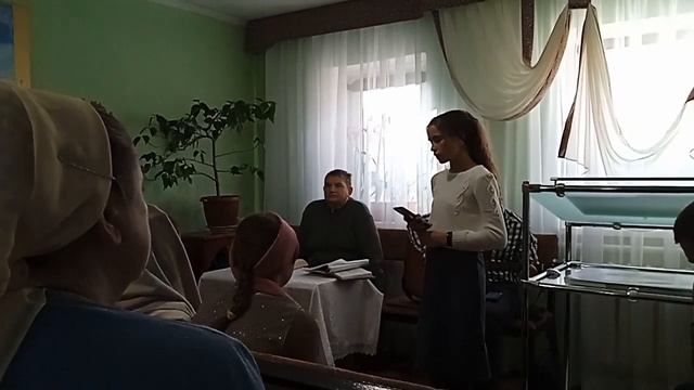 В яслях спал на свежем сене тихий крошечный Христос смотреть онлайн