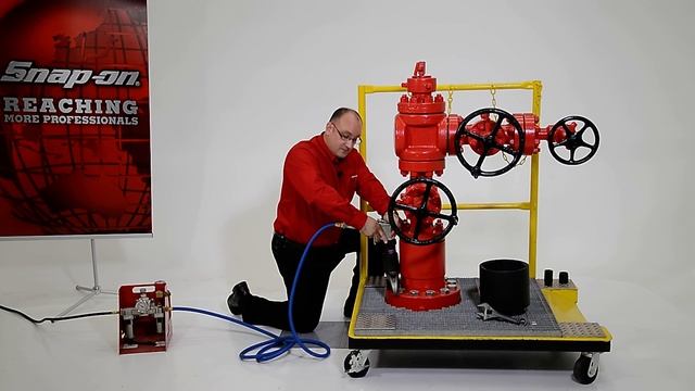 Pneumatic Torque Wrenches from Snap-on Industrial смотреть онлайн