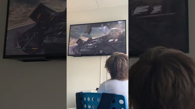 Kolme tähteä pelataan GTA V смотреть онлайн