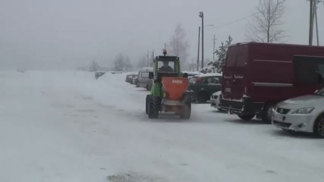 [Avant 400-700] centrefugal_sand_salt_spreader смотреть онлайн