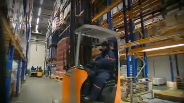 Reach truck STILL FMX xe nâng tầm cao kho lạnh sx tại CHLB Đức. смотреть онлайн
