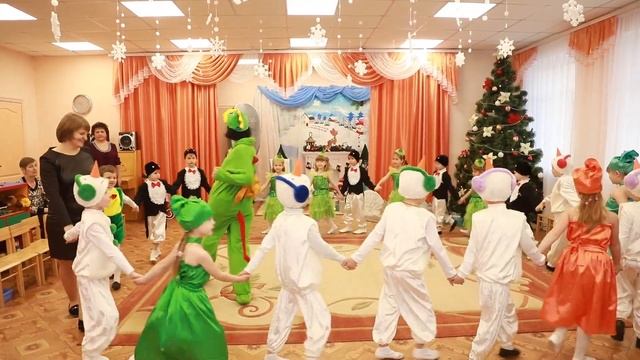 Новорічне свято у дитячому садку