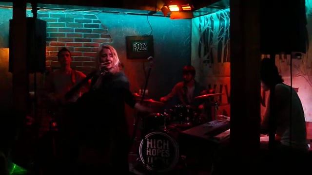 Vivienne Mort в High Hopes - 3 смотреть онлайн