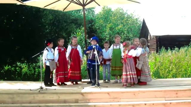 Сенокос в Мураново. анс. " Веснянка" ( 2 ). 21 июля 2019. Видео Ивана Клязьминского. смотреть онлайн