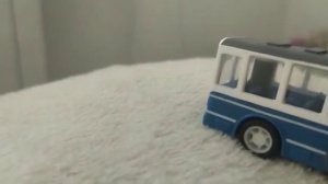 троллейбус, игрушки