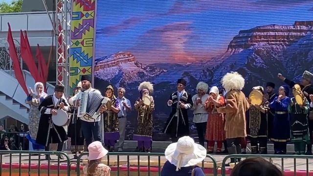 Гала- концерт фольклорных представлений Дагестан смотреть онлайн