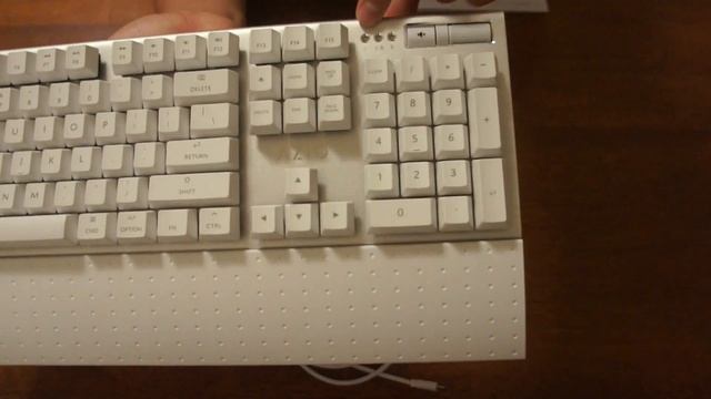 AZIO MAC MECHANICAL BLUETOOTH KEYBOARD REVIEW смотреть онлайн