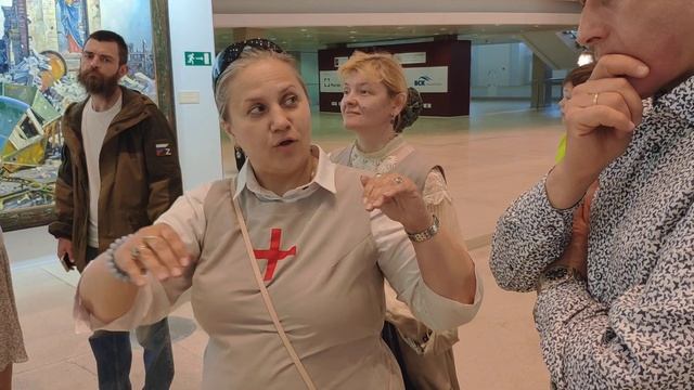Москва, на выставке Василия Нестеренко. смотреть онлайн
