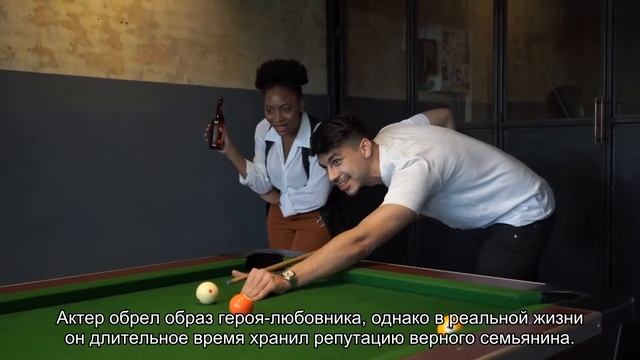 Все женщины 61-летнего Антонио Бандераса смотреть онлайн