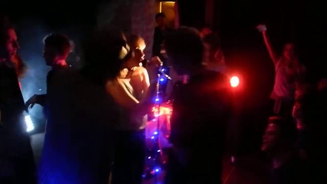 ВХОРЕ - Мальчик в найках 2016-10-15 Наш театр, Красноярск смотреть онлайн