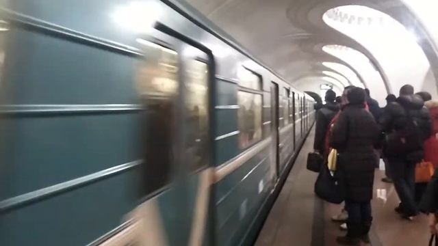 81-717/714 На станции Сокол смотреть онлайн