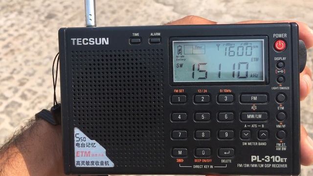 Navegando pelas ondas curtas pela manhã com a função ETM do Tecsun PL310ET смотреть онлайн