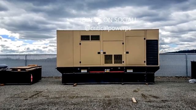 500 kW CAT Diesel Generator being unloaded смотреть онлайн