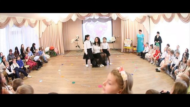 Славные девчонки сл. Кирилловой Л.В., муз. Каптюхова С.В. смотреть онлайн