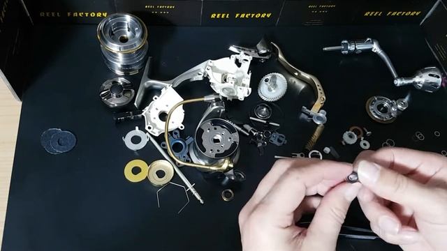 ♡릴팩토리♡ 다이와 06 토너먼트 Z3000LBD (DAIWA 06 TOURNAMENT Z3000LBD MAINTENANCE , SPINNING REEL OVERHAUL) смотреть онлайн